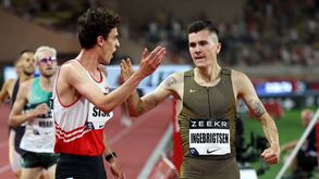 Jakob Ingebrigtsen volta a bater recorde europeu dos 1.500 metros