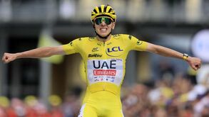 Pogacar cimenta liderança com vitória autoritária e João Almeida reforça 4.º lugar do Tour
