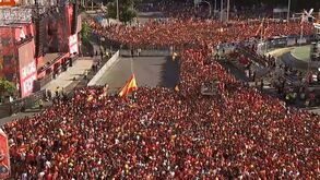 Transmissão em direto: seleção espanhola celebra título europeu nas ruas de Madrid