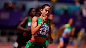 Cátia Azevedo justifica olheiras: «Carregámos uma taça pesada...»