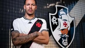 Clayton Silva já está a caminho do Rio Ave
