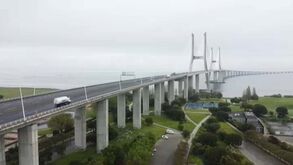 Detetadas 273 infrações por velocidade num mês na Ponte Vasco da Gama: maior registo foi de 246 Km/hora