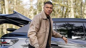 A coleção de carros de Mbappé... que só o motorista pode conduzir