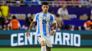 Mascherano sai em defesa de Enzo Fernández: «Na Argentina, se há uma coisa que não somos é racistas»