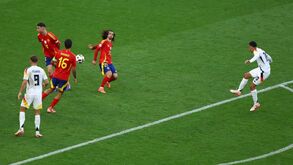 Kroos e o lance polémico de Cucurella no Espanha-Alemanha: «Se o árbitro fosse ao VAR teria de marcar penálti»