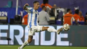 Di María irritado com adeptos do Rosario: «Que maneira de fazer campanha contra mim...»