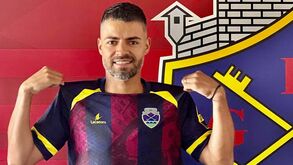 Oficial: Carraça continua no Chaves em 2024/25