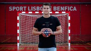 Benfica anuncia renovação de Ander Izquierdo