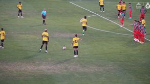 A mira está bem afinada: o golaço de livre de Alex Telles no Marítimo-Al Nassr