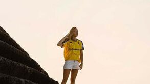 Modelo retro: nova camisola do Estoril faz furor nas redes sociais