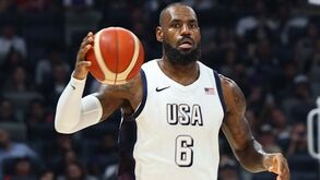 LeBron James evita humilhação dos Estados Unidos frente ao Sudão do Sul 