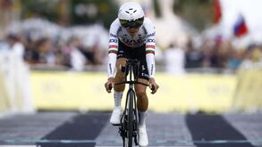 João Almeida confirma 4.º lugar final no Tour em mais uma vitória de Pogacar