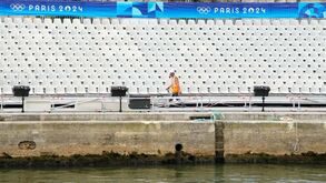 Funcionário da câmara de Paris alerta sobre provas no Sena: «Níveis de químicos e de fezes humanas são elevados»