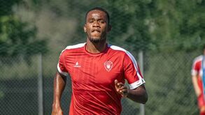 Sithole oficializado no Gil Vicente