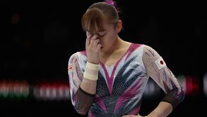Apanhada a fumar e a consumir álcool: estrela japonesa da ginástica falha Paris'2024 por violar lei do país