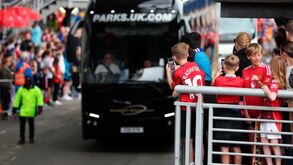 Saldos em Old Trafford: sete jogadores colocados na porta de saída