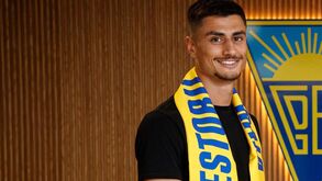 Oficial: André Lacximicant assina em definitivo com o Estoril