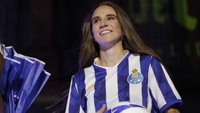 Cláudia Lima é o primeiro reforço da equipa de futebol feminino do FC Porto: «Até as pernas tremeram....»