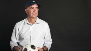 Leonel Pontes em entrevista no Record Mais: «Depois da China vou voltar ao campo»