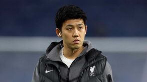 Wataru Endo 'vendeu' Salah em direto