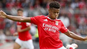 Nápoles quer cedência de David Neres