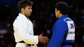 Espanhol ganha medalha no judo e recebe ameaças do Japão 