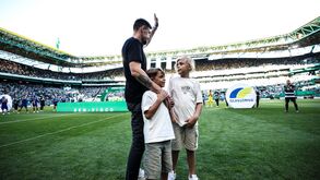 Coates lembra derradeira homenagem e aponta a maio: «Que sejamos novamente felizes»