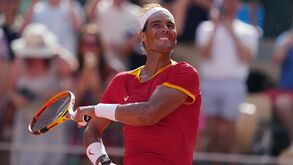 Rafael Nadal vence na estreia e marca encontro com Djokovic