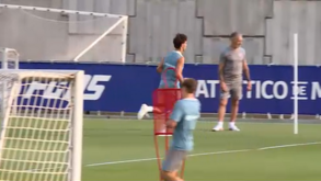 Depois de levar mala de viagem... João Félix madruga para treinar no At. Madrid: as imagens exclusivas do Now