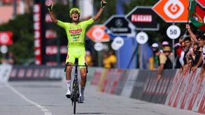 Artem Nych vence sexta etapa a solo e Afonso Eulálio segura liderança