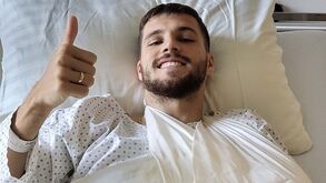 Jurásek partiu o braço em particular de pré-época do Hoffenheim: lateral já foi operado