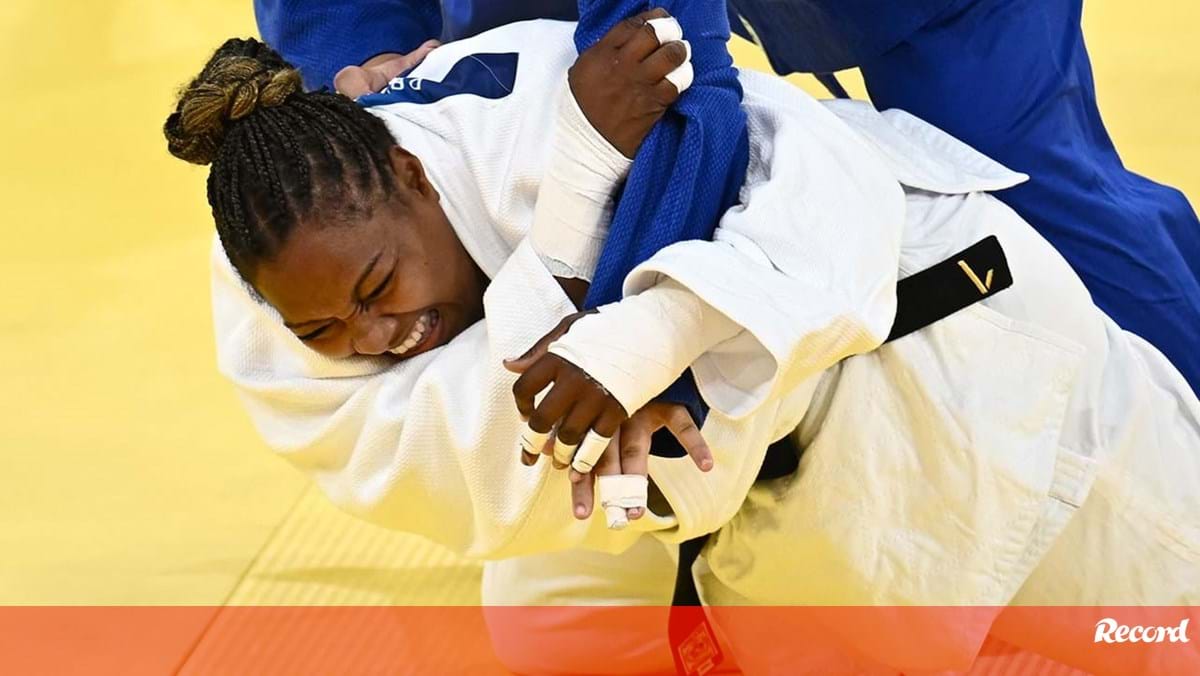 Rochele Nunes na 2.ª ronda dos +78kg em Paris