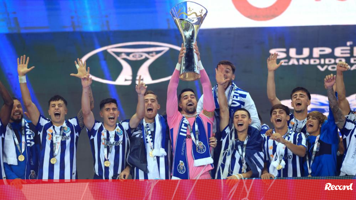 Dragão cospe fogo após cinco clássicos