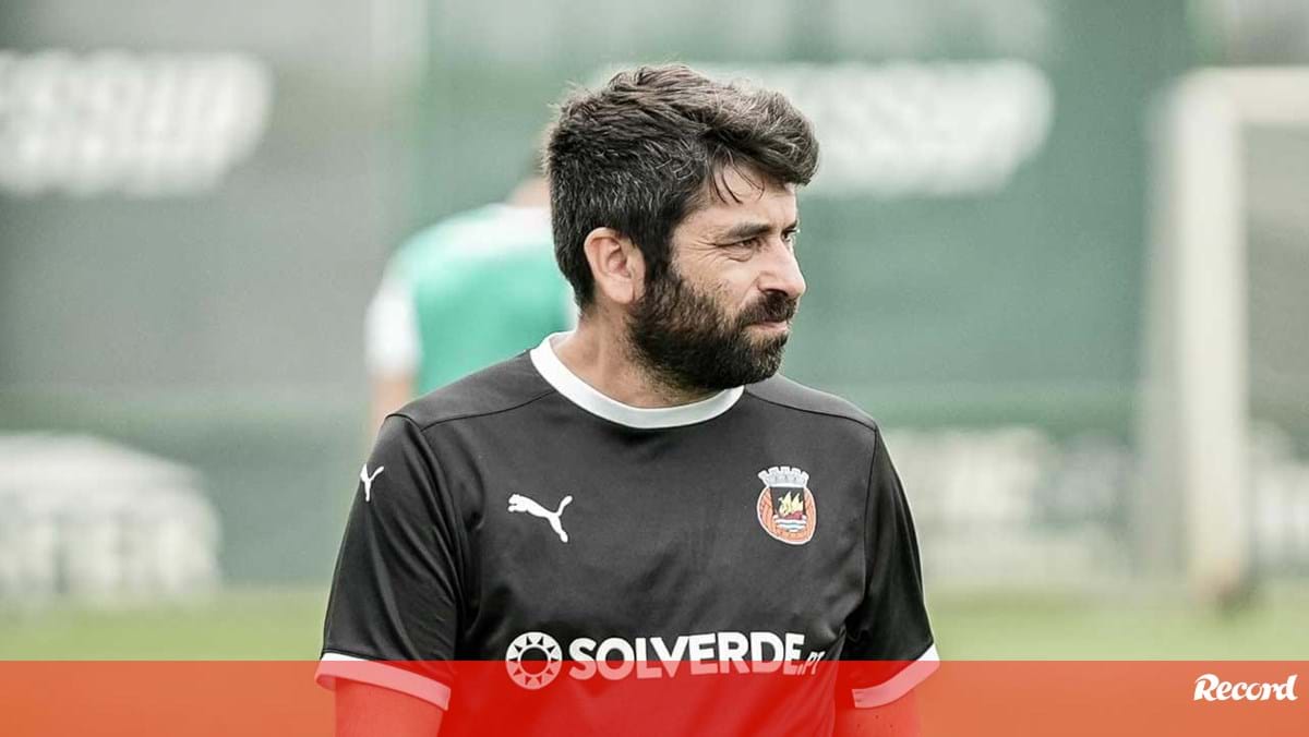 Luis Freire: «Vamos enfrentar um adversário forte nos contra-ataques e nas transições»