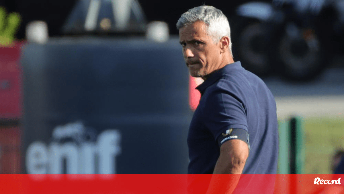 Armando Evangelista e o jogo com o E. Amadora: «É importante ninguém se deslumbrar»