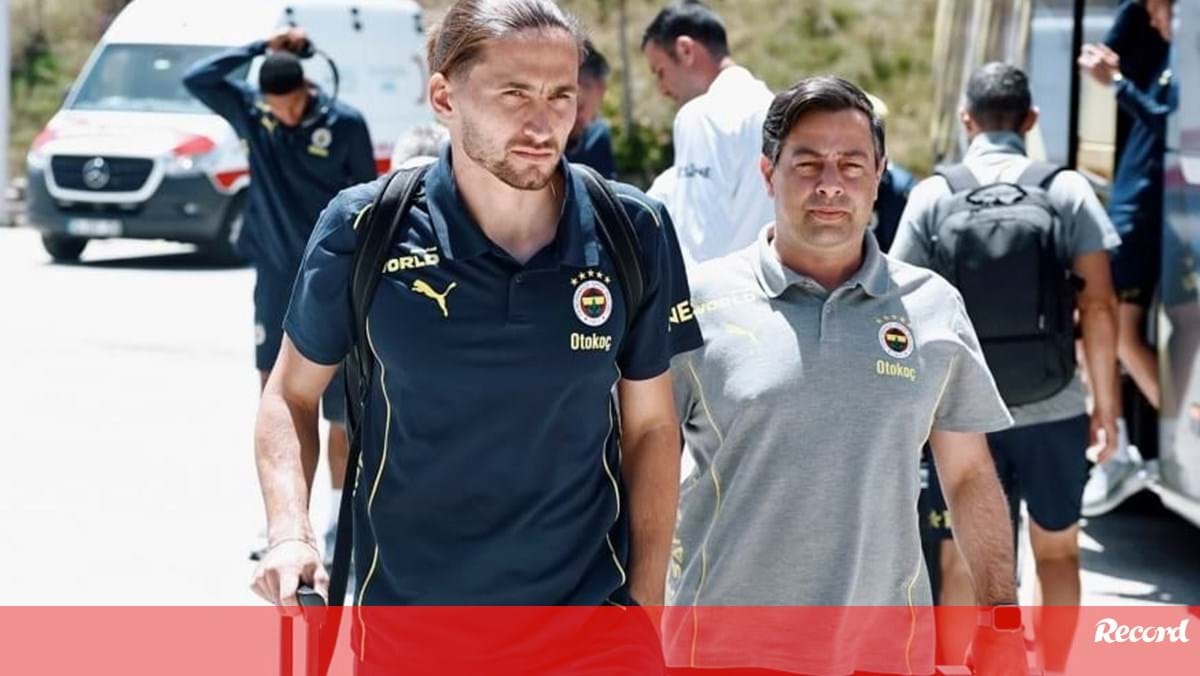 Miguel Crespo troca Fenerbahçe por Basaksehir