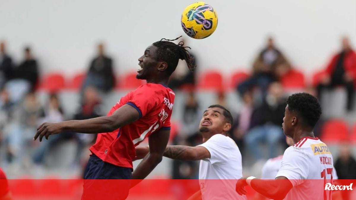 Julien Lomboto a caminho do Torreense por empréstimo do Rio Ave