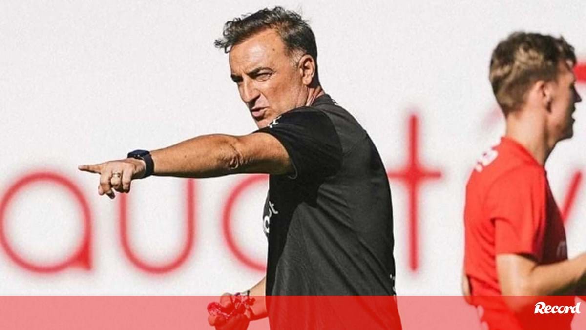 Carlos Carvalhal elogia contração "segura" de Yuri Ribeiro: «Está habituado a comer bacalhau com broa»