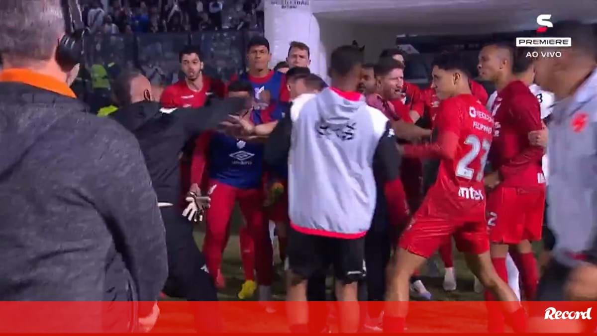 Caos no Brasileirão: segurança do Vasco perde a cabeça e tenta agredir jogadores adversários ao soco