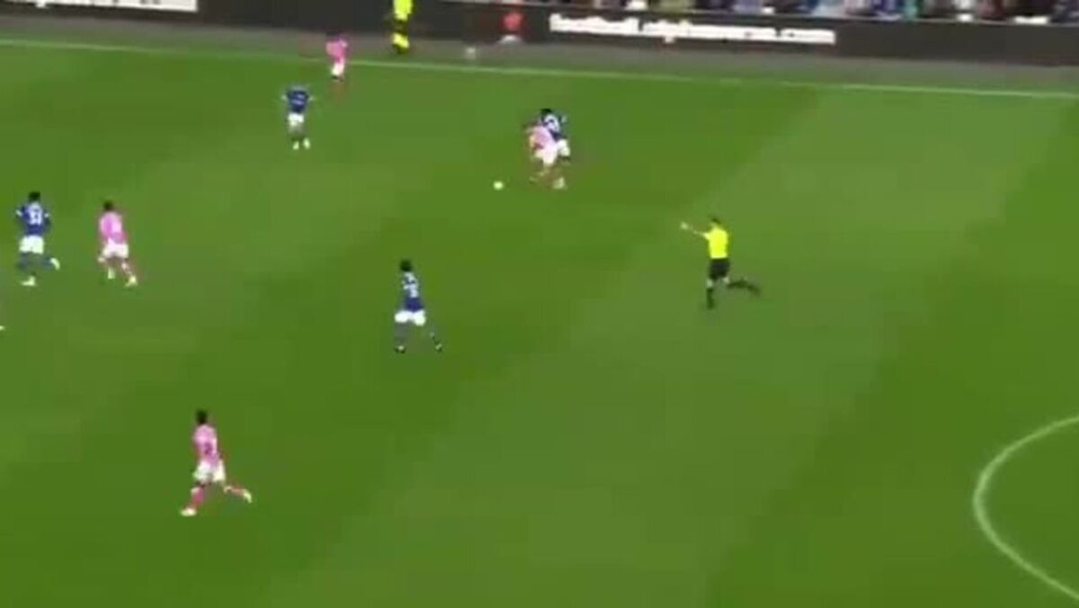 Mateus Fernandes estreiase a marcar pelo Southampton assim foi o golo