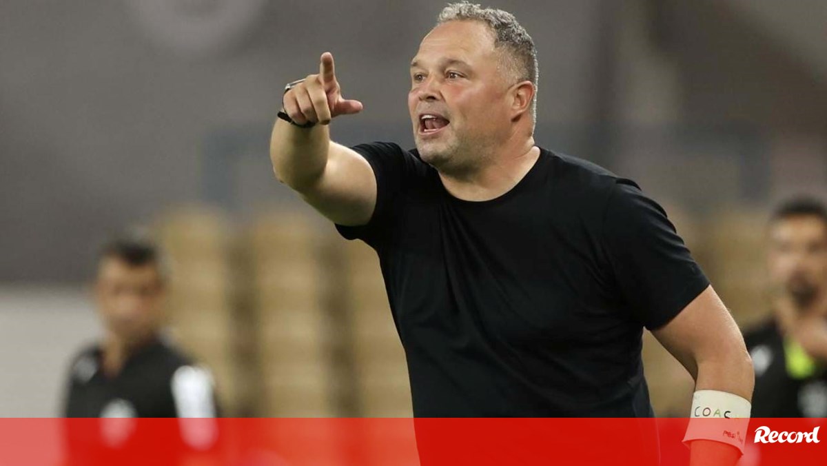 Vítor Campelos e o jogo com o Santa Clara: «Estamos confiantes e motivados»