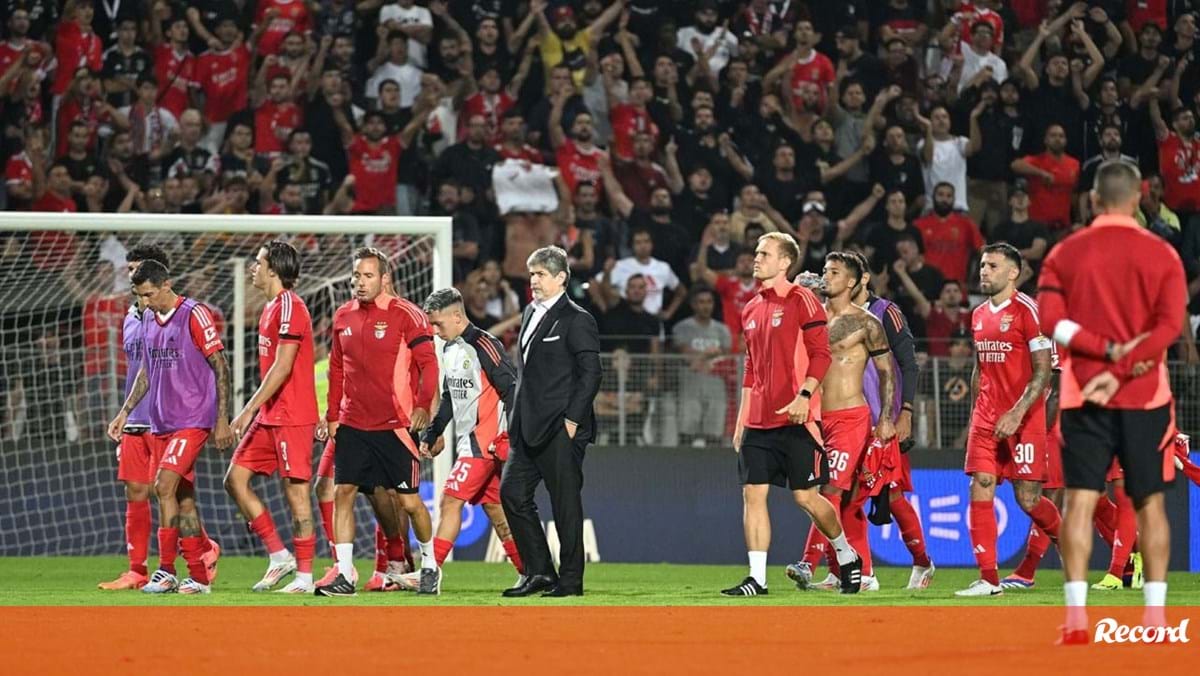 «Não precisam de treinador»: conhecidos adeptos do Benfica reagem ao empate frente ao Moreirense