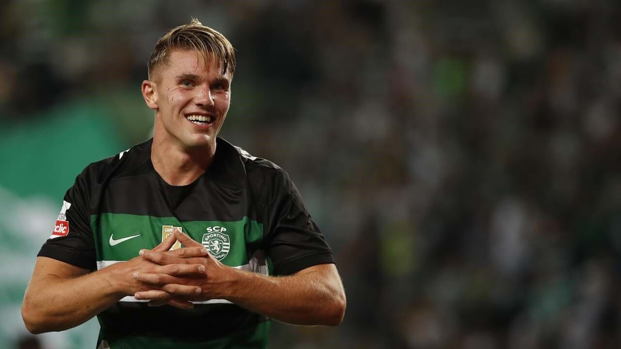 O gesto da máscara voltou no jogo com o Rio Ave e vai repetir-se pelo menos durante mais uma época em Alvalade; Record antecipou o  timing da decisão a 4 de julho