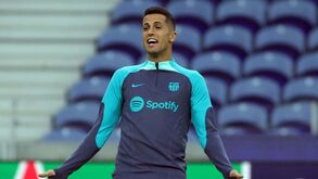 João Cancelo mais perto do Barcelona