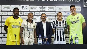 Paulo Vítor aponta à subida com a camisola do Portimonense