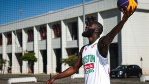 Neemias Queta voltou a jogar em Portugal... mas foi a brincar