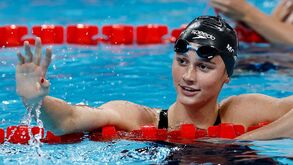 Summer McIntosh vence 200m mariposa e consegue segundo ouro em Paris