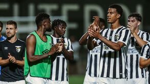 Portimonense bate Moncarapachense por 4-1