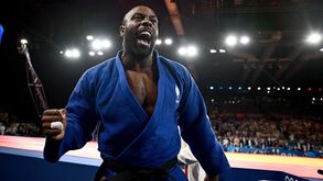 Teddy Riner sagra-se tricampeão e faz história