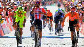 Tomas Contte conquista 8.ª etapa ao sprint na Volta a Portugal